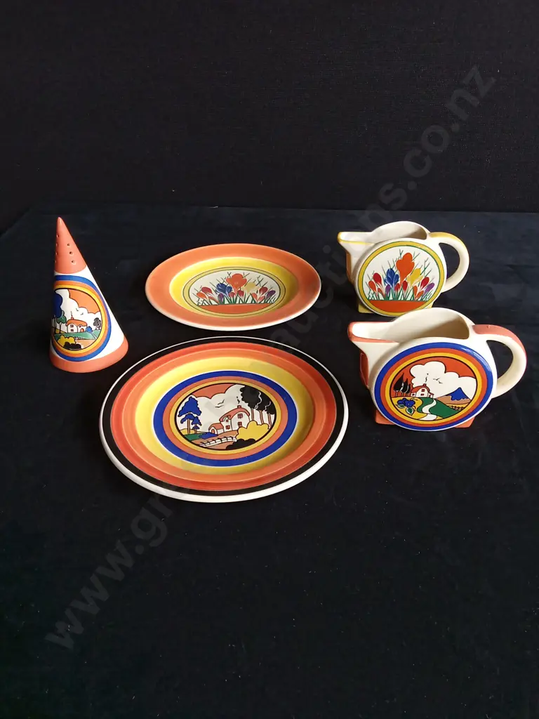 5 MOORLAND VINTAGE POTTERY ITEMS Image 1++