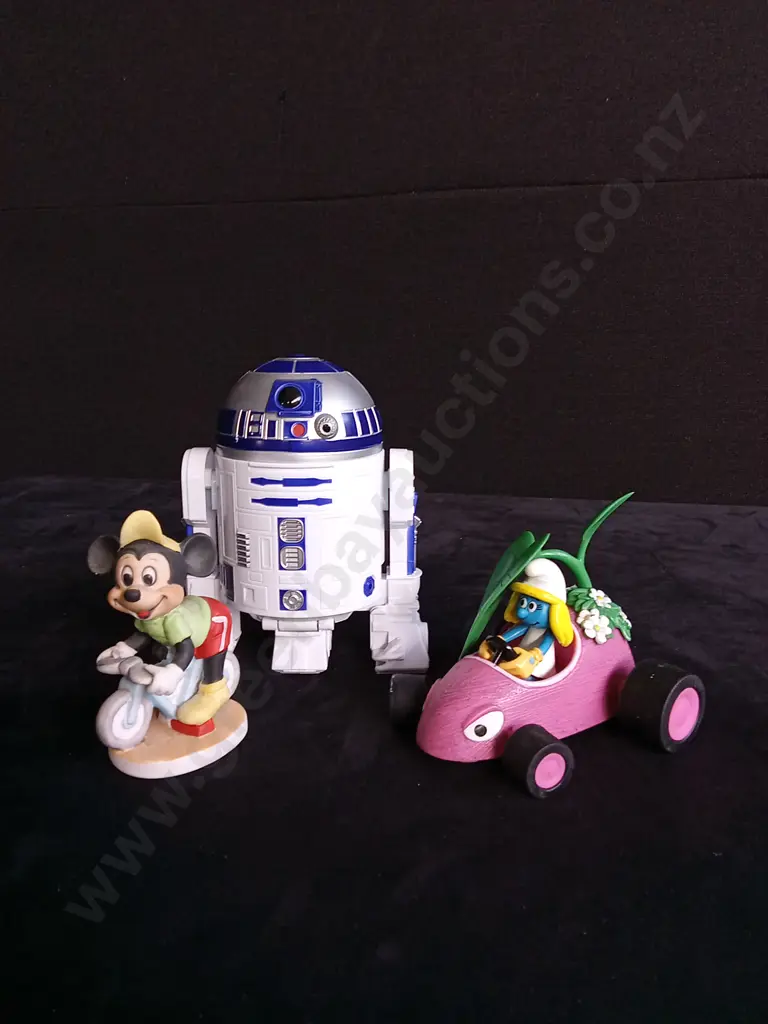 3 PIECE TOYS/ORNAMENTS Image 1++