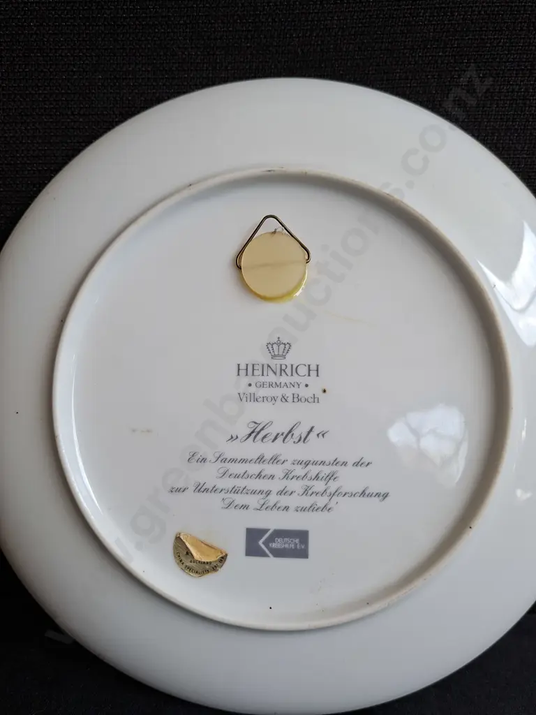 COLLECTABLE VILLEROY AND BOCH HERBST PLATE Image 1++