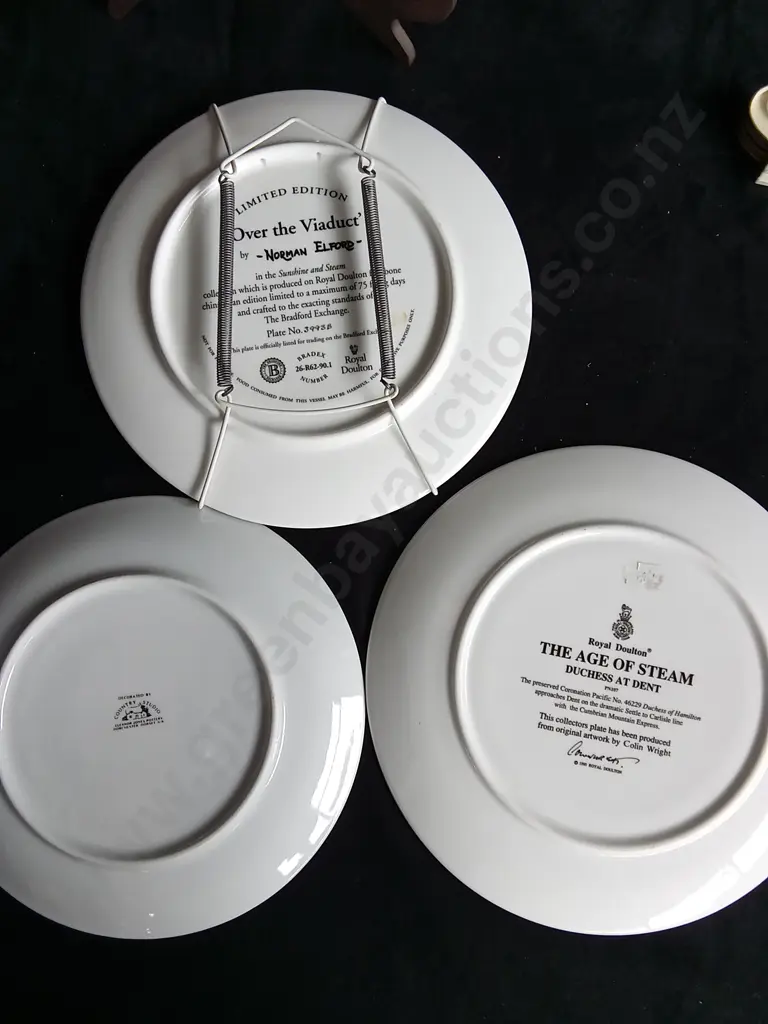 3 TRAIN DECORATIVE PLATES Image 1++