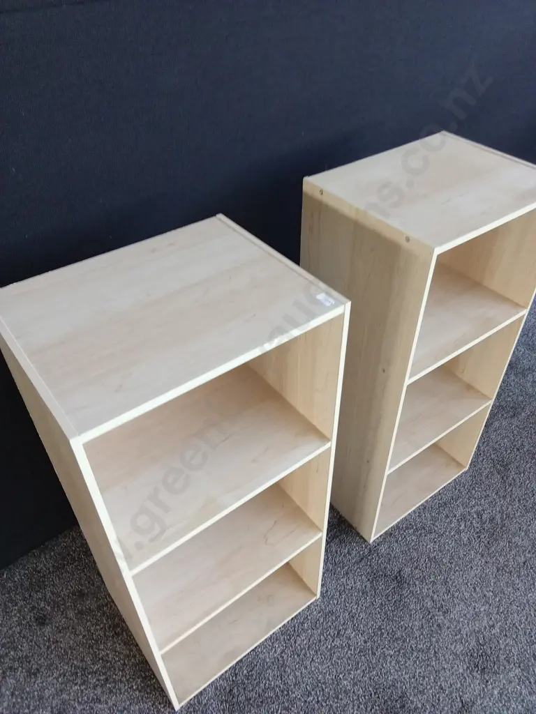 2 PIECES WOODEN CUBICLES Image 1++