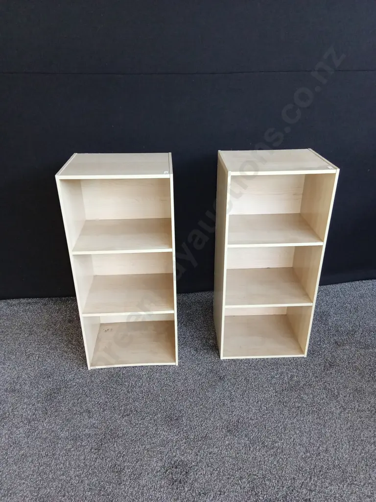 2 PIECES WOODEN CUBICLES Image 1++