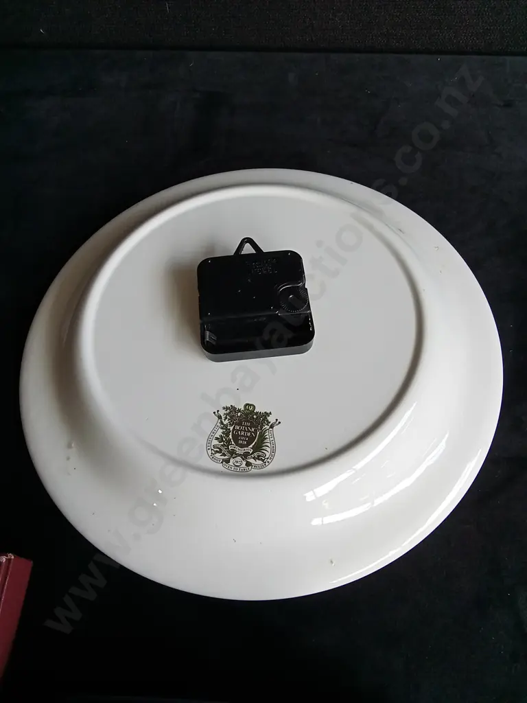 4 PIECE VICTORIAN STYLE DECOR WALL CLOCK AND PAPERWEIGHTS Image 1++