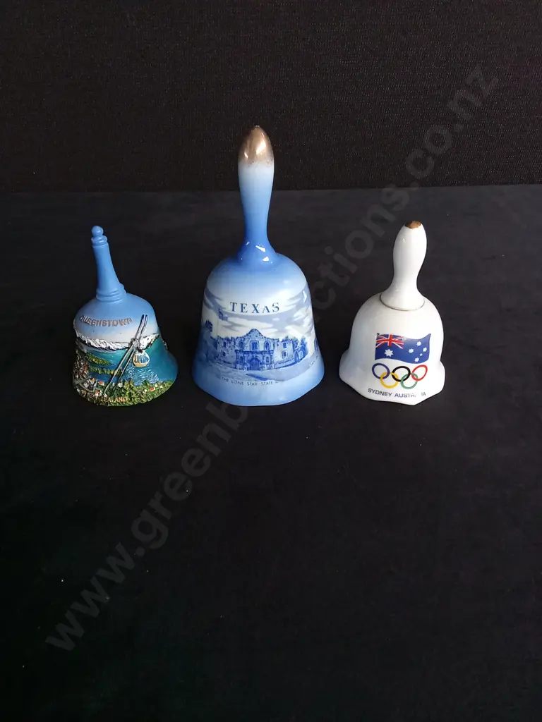 3 SOUVENIR BELLS Image 1++