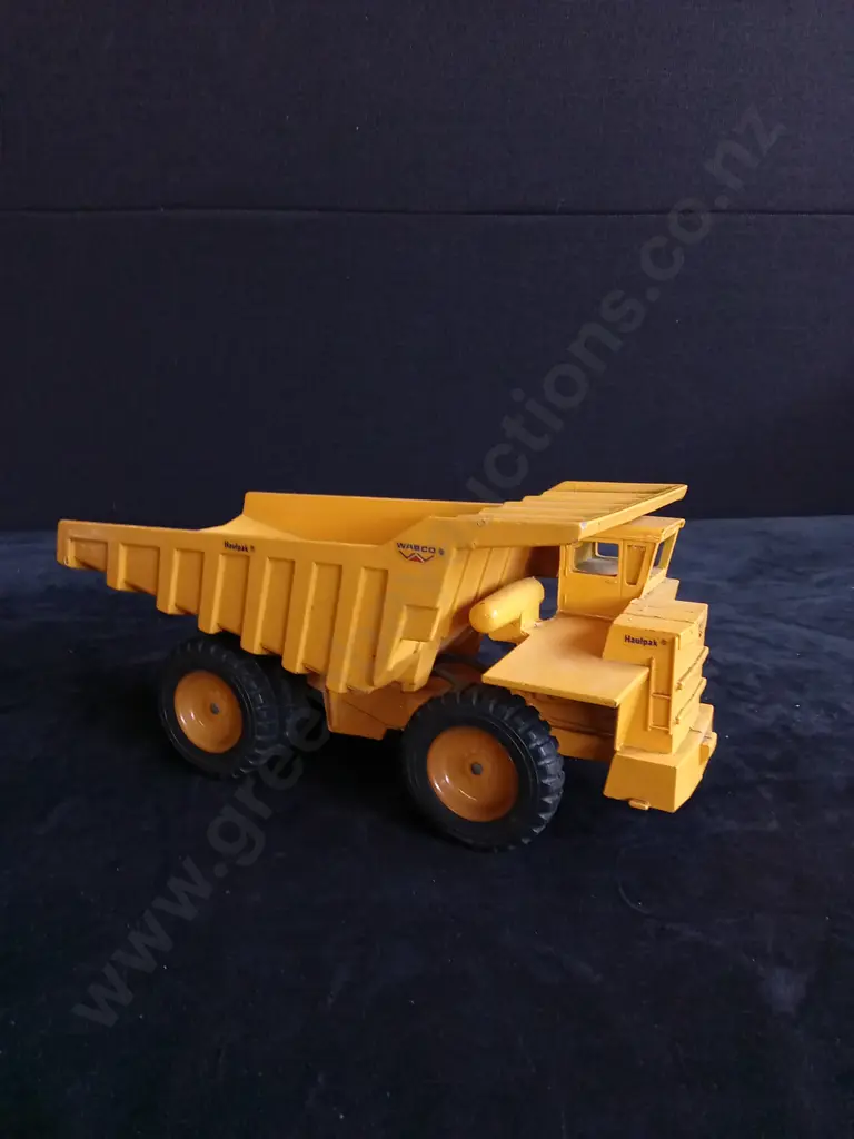 3 VINTAGE DIECAST COLLECTABLE VEHICLE MODELS Image 1++