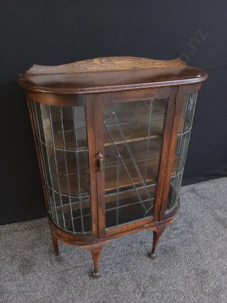 VINTAGE CURIO CABINET 1.17M H X 0.85M W Image 1++