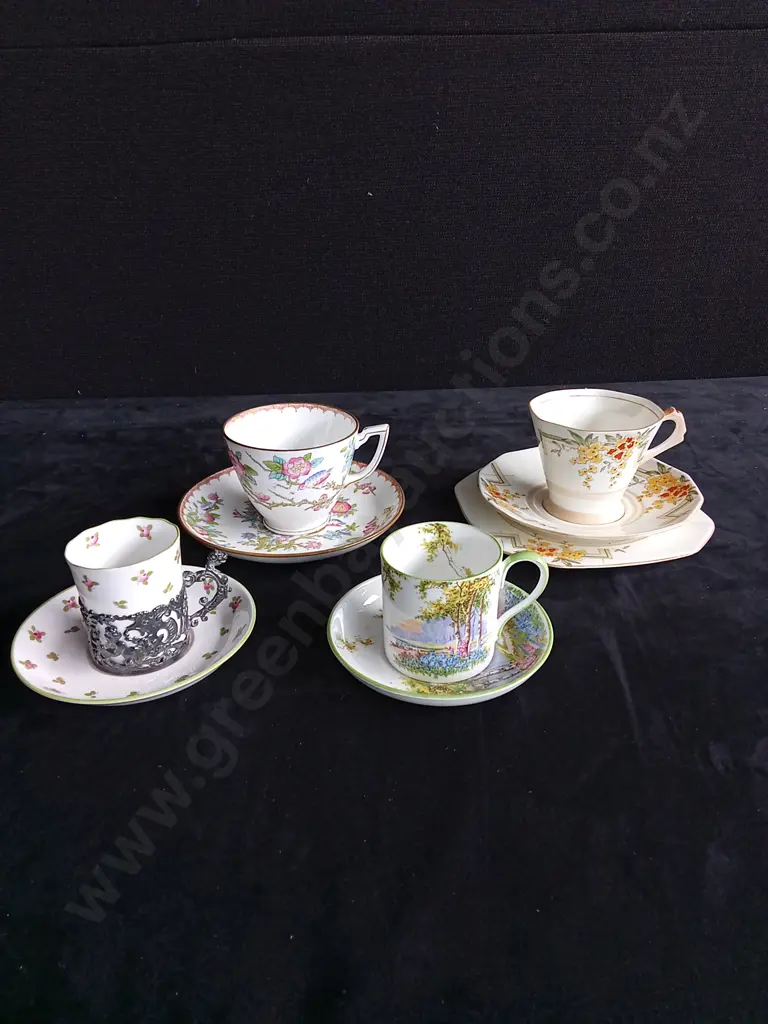 4 TEA CUP AND SAUCER SETS Image 1++