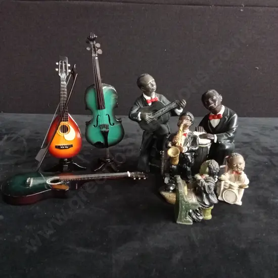 8 INSTRUMENT AND BAND ORNAMENTS TALLEST 20CM