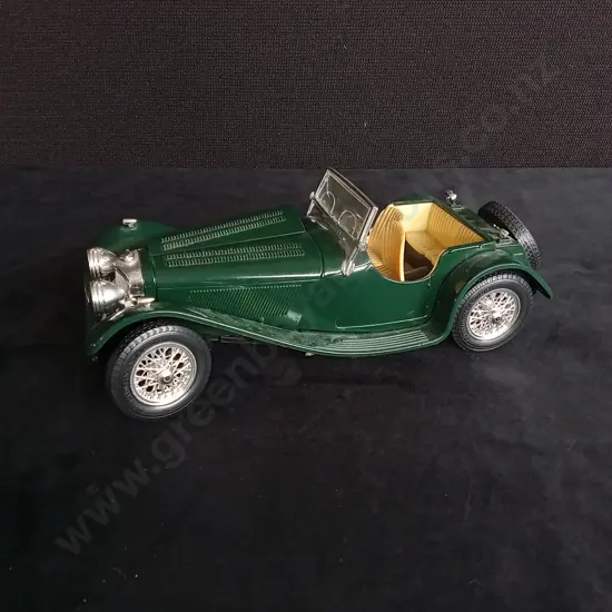 1 X 1:18 BURGO 1937 JAGUAR SS 100 MODEL NO BOX
