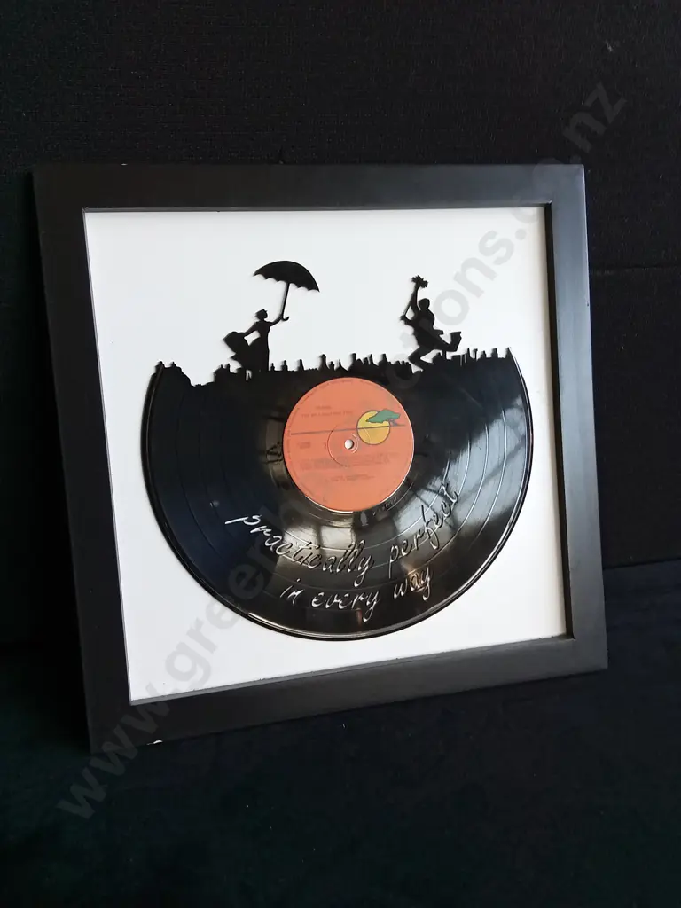 2 PIECES MUSIC ART WORKS Image 1++