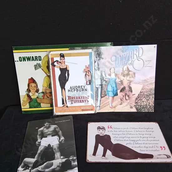 5 PIECES RETRO TIN PRINTS