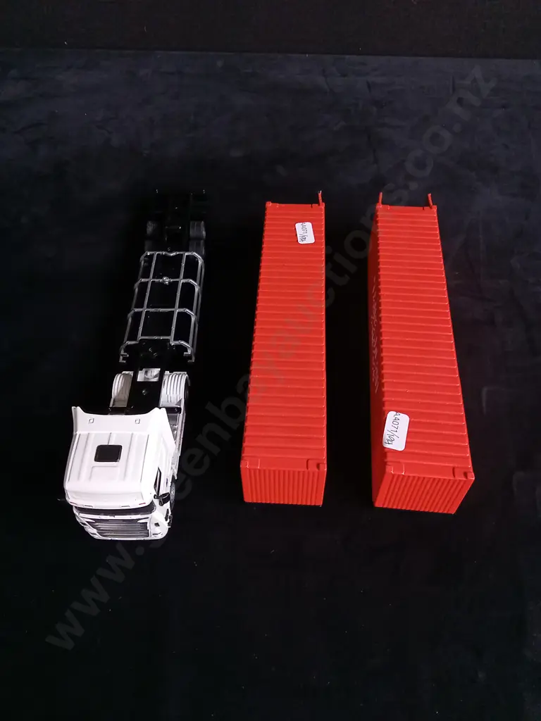 1:24 SCALE DIECAST VANGUARD CONTAINER AND TRUCK MODELS Image 1++