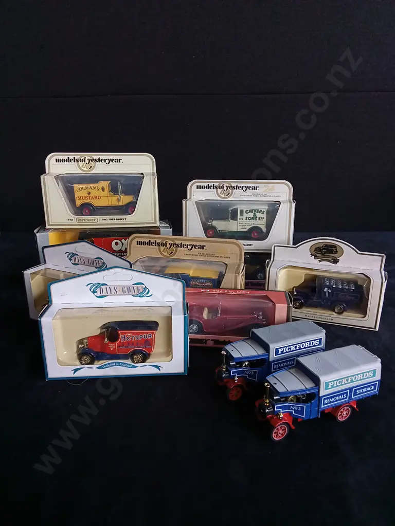 11 COOOECTABLE DIECAST MODELS, DAYS GONE, MATCHBOX, MODELS OF YESTERYEAR, CORGI Image 1++