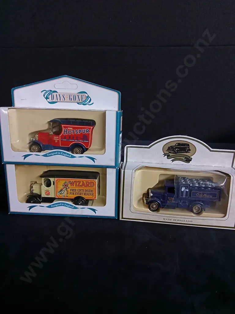 11 COOOECTABLE DIECAST MODELS, DAYS GONE, MATCHBOX, MODELS OF YESTERYEAR, CORGI Image 1++