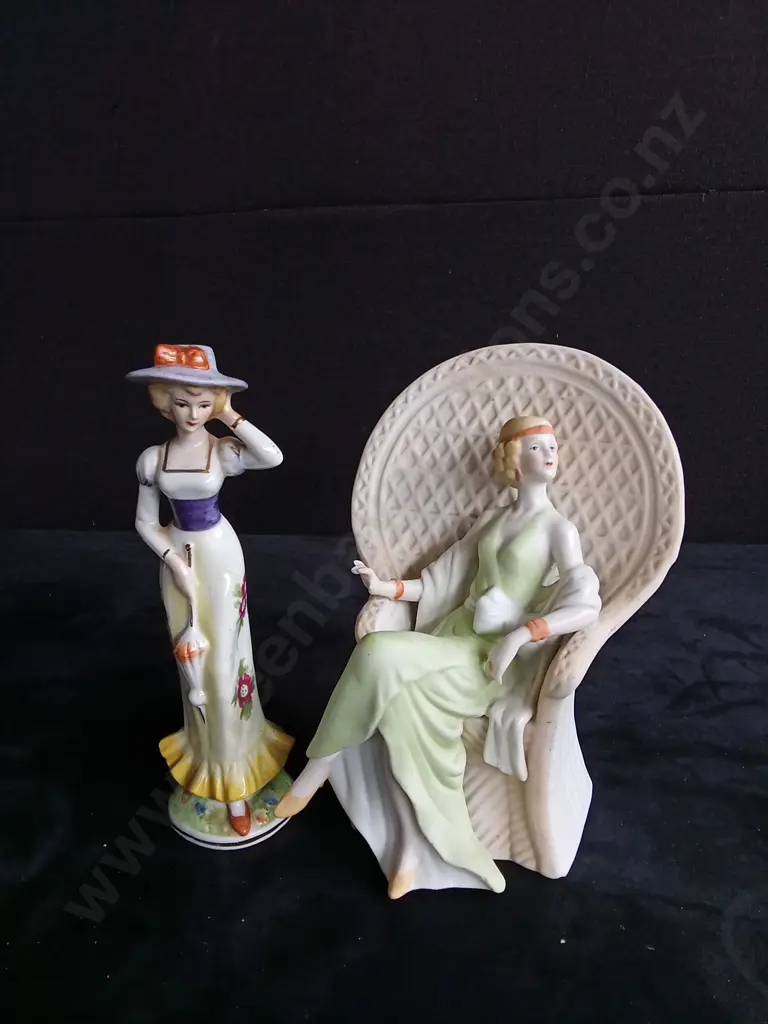 6 PORCELAIN LADY FIGURES TALLEST 21CM Image 1++