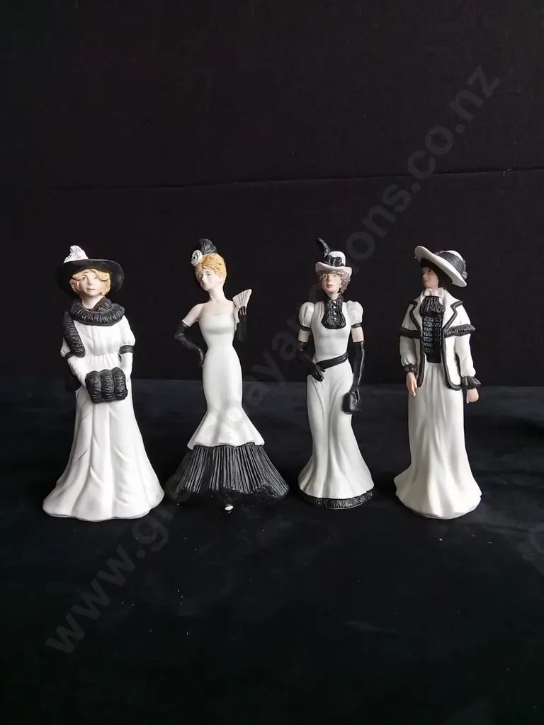 6 PORCELAIN LADY FIGURES TALLEST 21CM Image 1++
