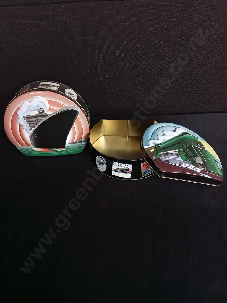 COLLECTOR SMALL TINS, 3 BOATS AND 1 TRAIN Image 1++