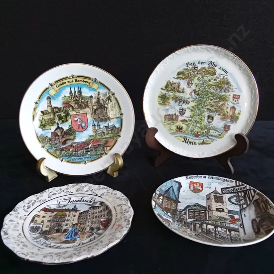 4 PIECES GERMAN DECORATIVE PLATES