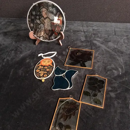 6 PIECE GLASS ORNAMENTS