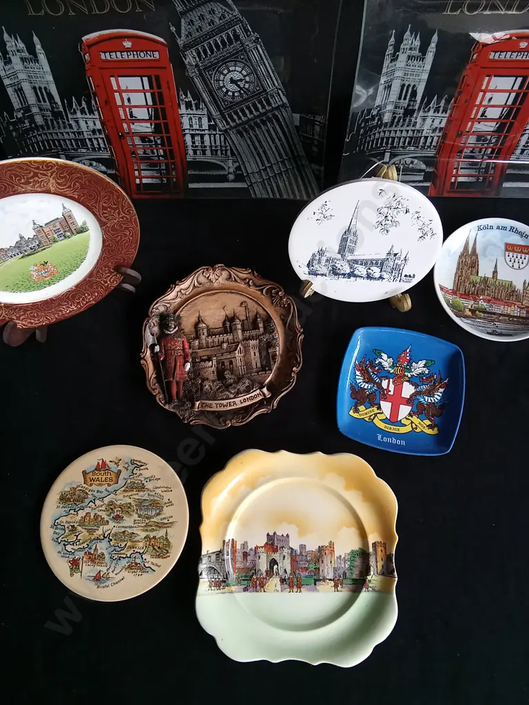 9 PIECE UK DECORATIVE PLATES AND MEMORABILIA Image 1++