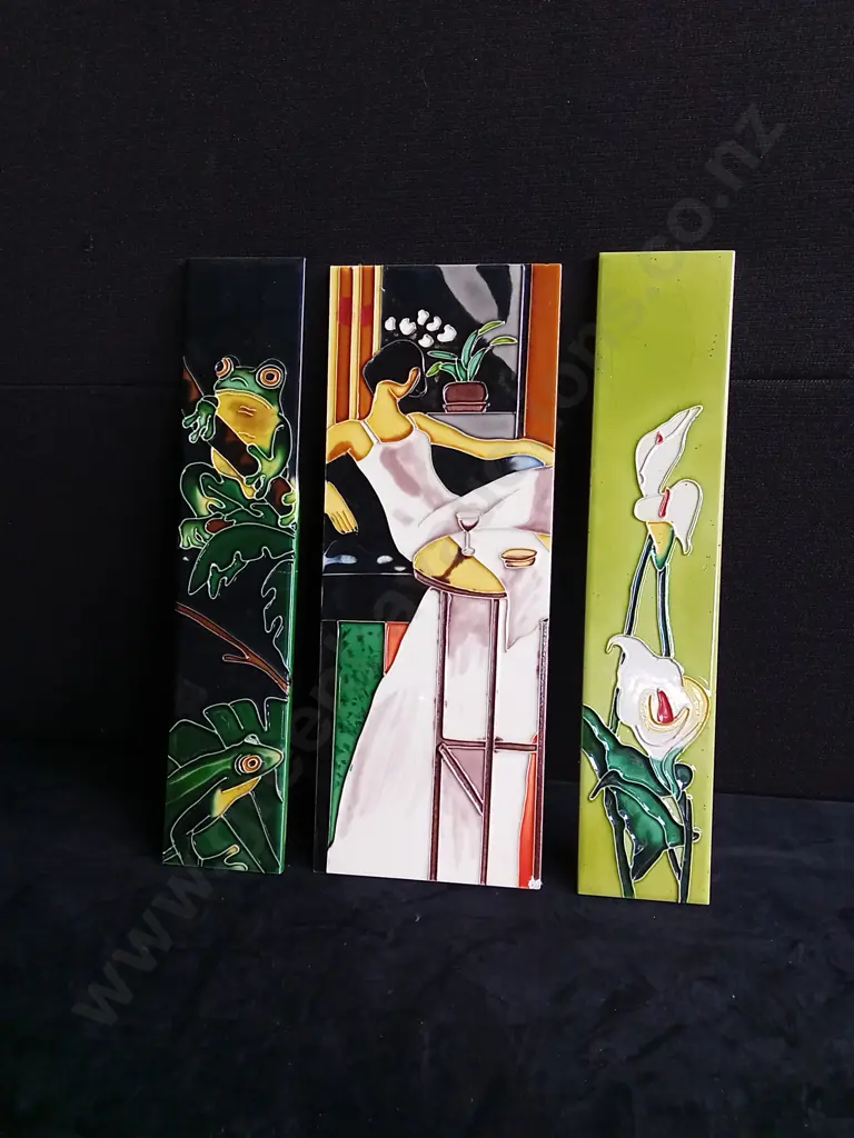 3 DECORATIVE CERAMIC WALL TILES Image 1++