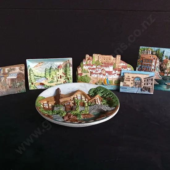 6 DECORATIVE 3D COLLECTIBLES