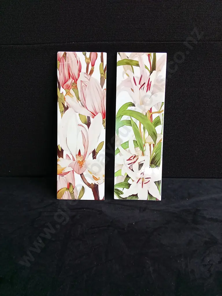 2 FLORAL DECORATIVE CERAMIC TILES Image 1++
