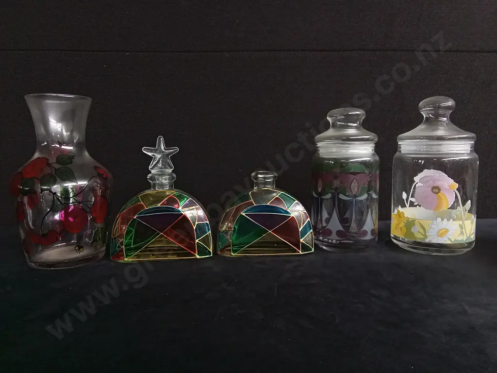 ASSORTED GLASS ITEMS Image 1++