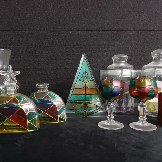 ASSORTED GLASS ITEMS