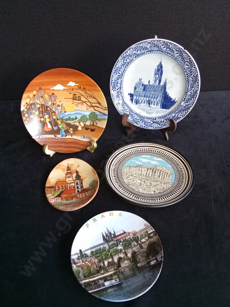 5 PIECES DESTINATION DECORATIVE PLATES Image 1++