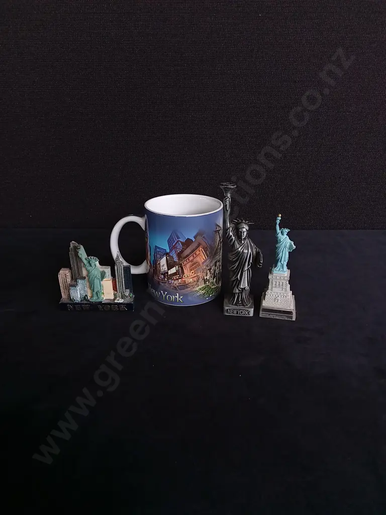 7 NEW YORK MEMORABILIA Image 1++