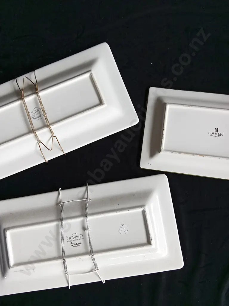 4 DECORATIVE PLATES Image 1++