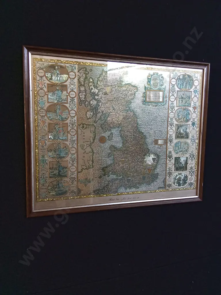 FRAMED BRITISH ISLES GOLD MAP Image 1++