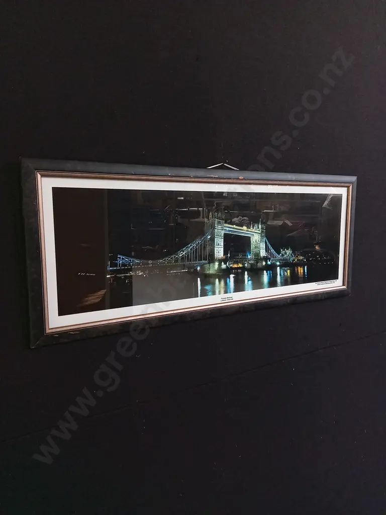 LONDON FRAMED PHOTOGRAPH Image 1++