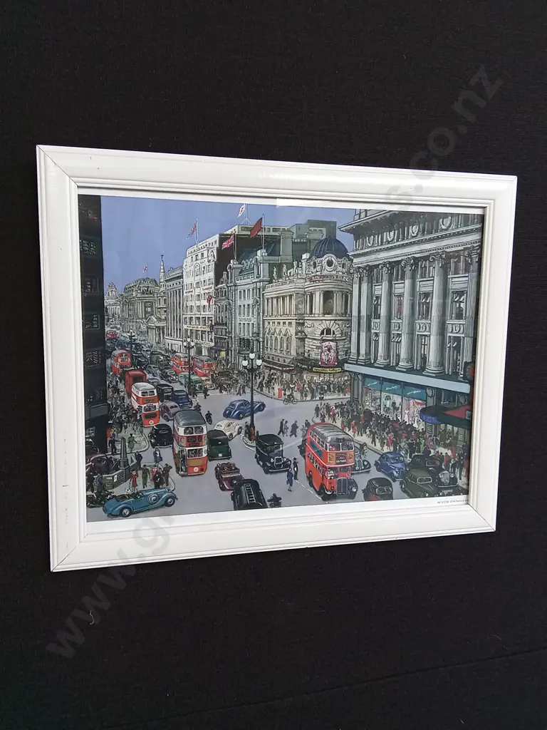 3 PIECES CITY LANDSCAPE FRAMED ART PRINTS Image 1++