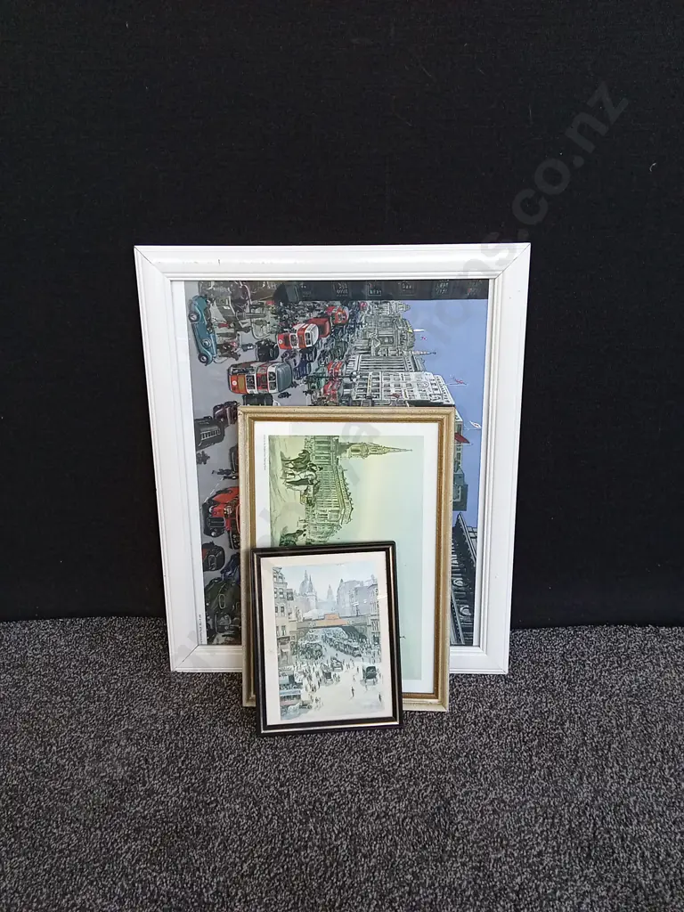 3 PIECES CITY LANDSCAPE FRAMED ART PRINTS Image 1++
