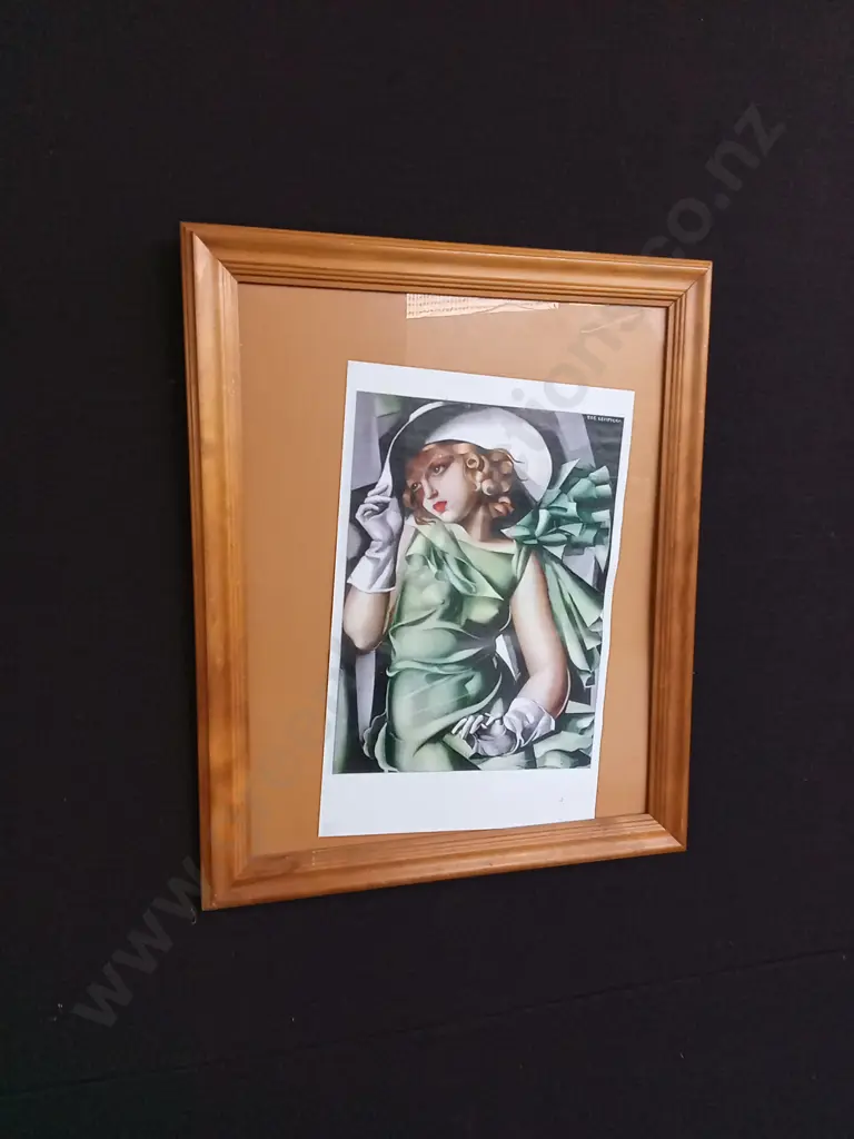 3 PIECES RETRO FRAMED PRINTS AND ARTWORKS Image 1++