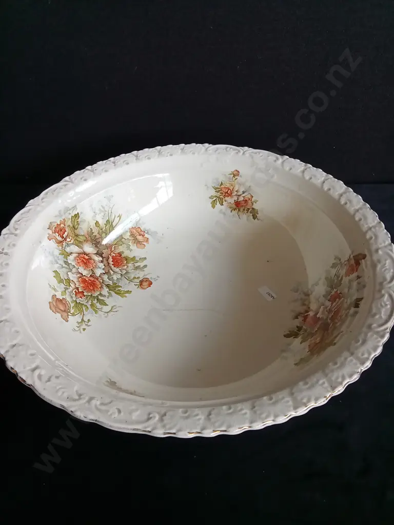 VINTAGE PORCELAIN WAS PITCHER AND BASIN SET Image 1++