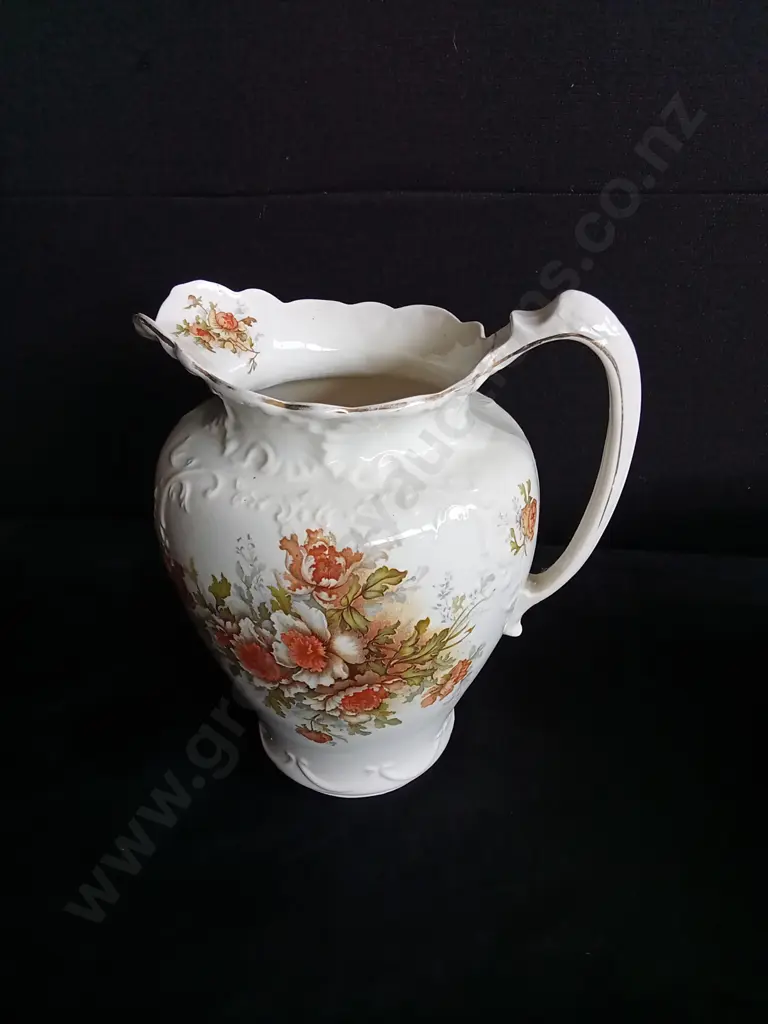VINTAGE PORCELAIN WAS PITCHER AND BASIN SET Image 1++
