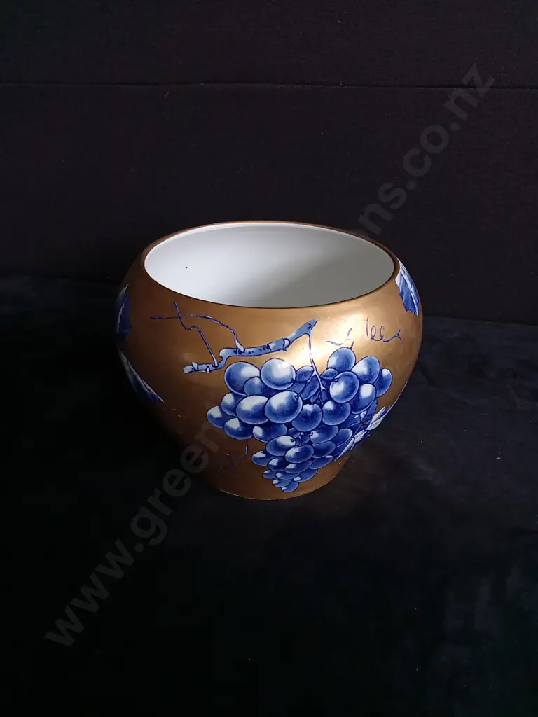 VINTAGE CERAMIC VASE Image 1++