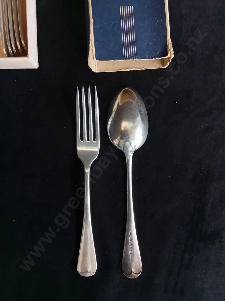 VINTAGE GROSVENOR PLATES EPNS SPOONS AND FORK, A DOZEN TOTAL Image 1++