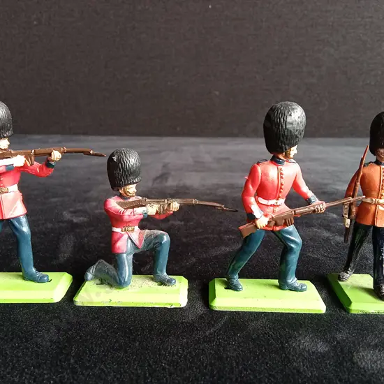 4 VINTAGE BRITISH GUARD MODELS BY BRITAINS LIMITED 1971