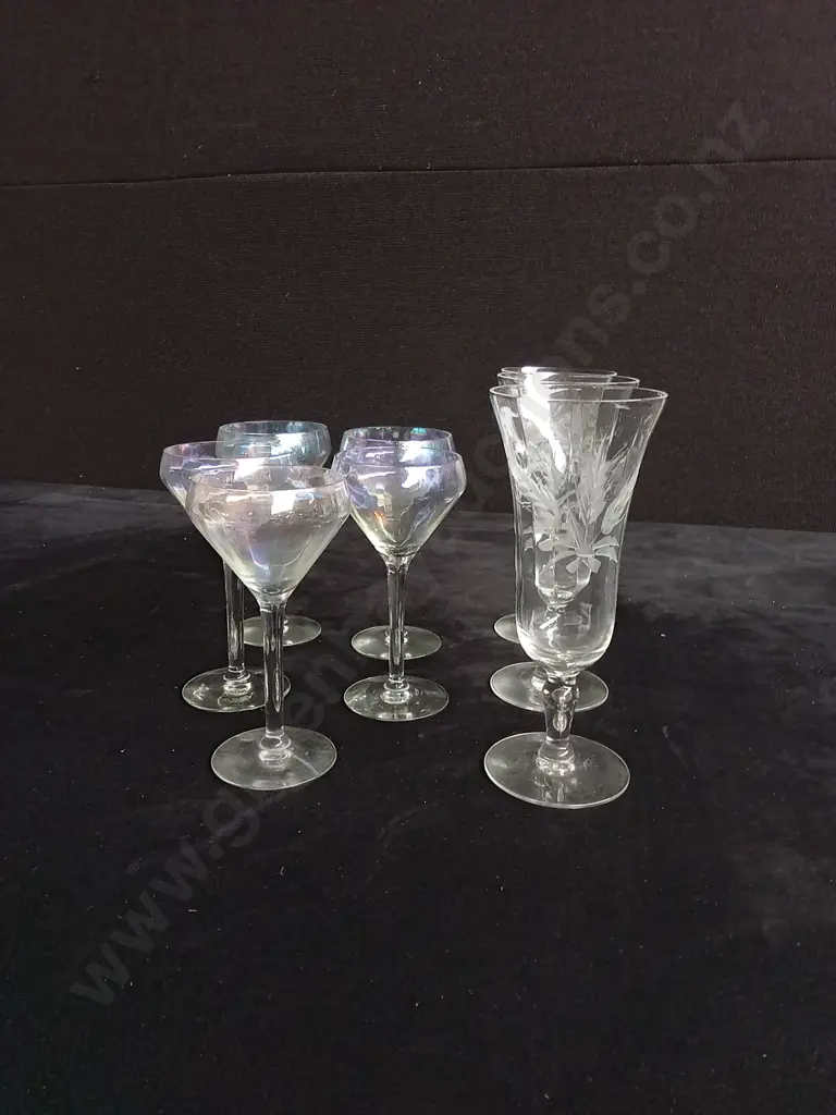 SET OF 5 VINTAGE IRIDESCENT MARTINI GLASSES AND 3 FLUTED CORDIAL GLASSES Image 1++