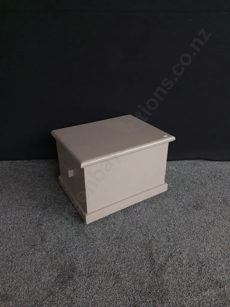 BEIGE WOODEN STORAGE CHEST H 40CM X 59CM W Image 1++