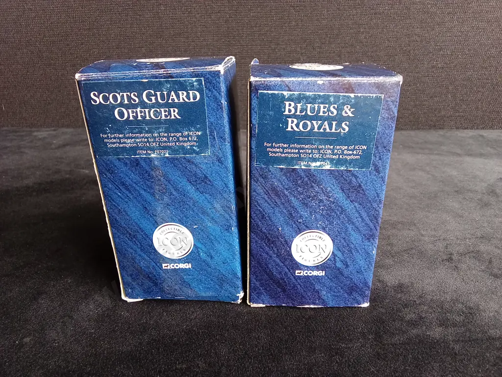 CORGI ICON COLLECTION SCOTS GUARD OFFICER & BLUES AND ROYALS GUARD, BOXED Image 1++