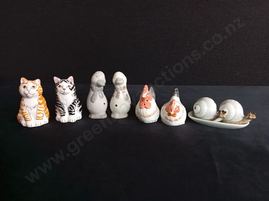 4 SETS OF SALT AND PEPPER SHAKERS Image 1++
