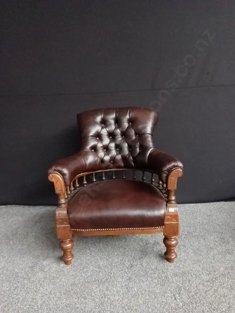 VICTORIAN STYLE LIBRARY ARMCHAIR BROWN LEATHER AND WOOD Image 1++