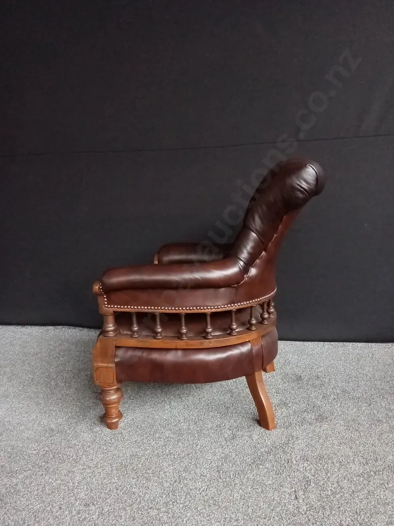 VICTORIAN STYLE LIBRARY ARMCHAIR BROWN LEATHER AND WOOD Image 1++