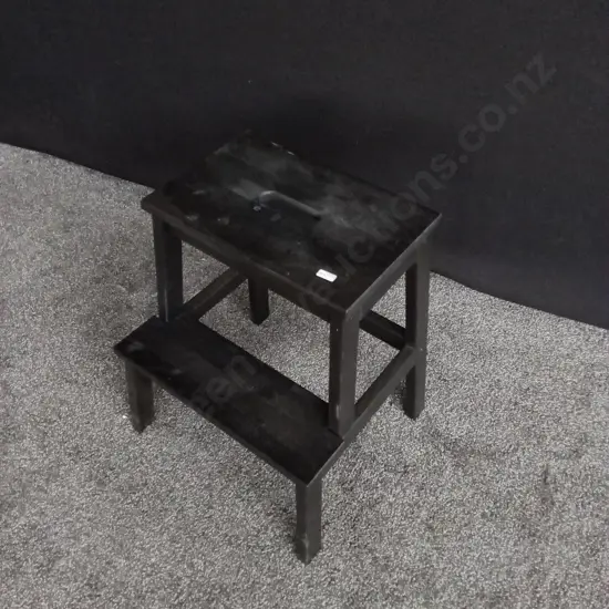 WOODEN STEP STOOL