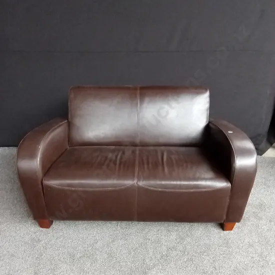 BROWN LEATHER 2 SEATER COUCH LENGTH 1.4M